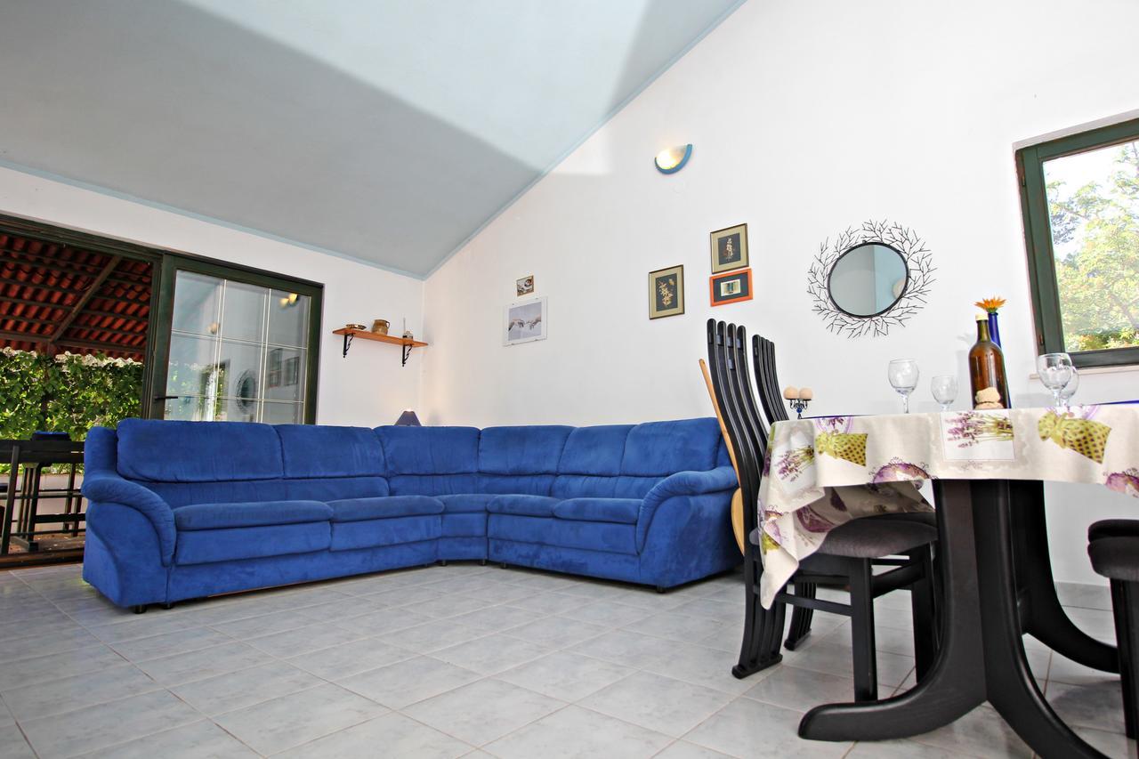 Guest House Beverin Сали Экстерьер фото