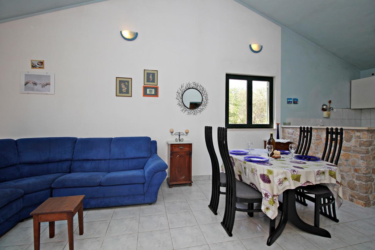 Guest House Beverin Сали Экстерьер фото