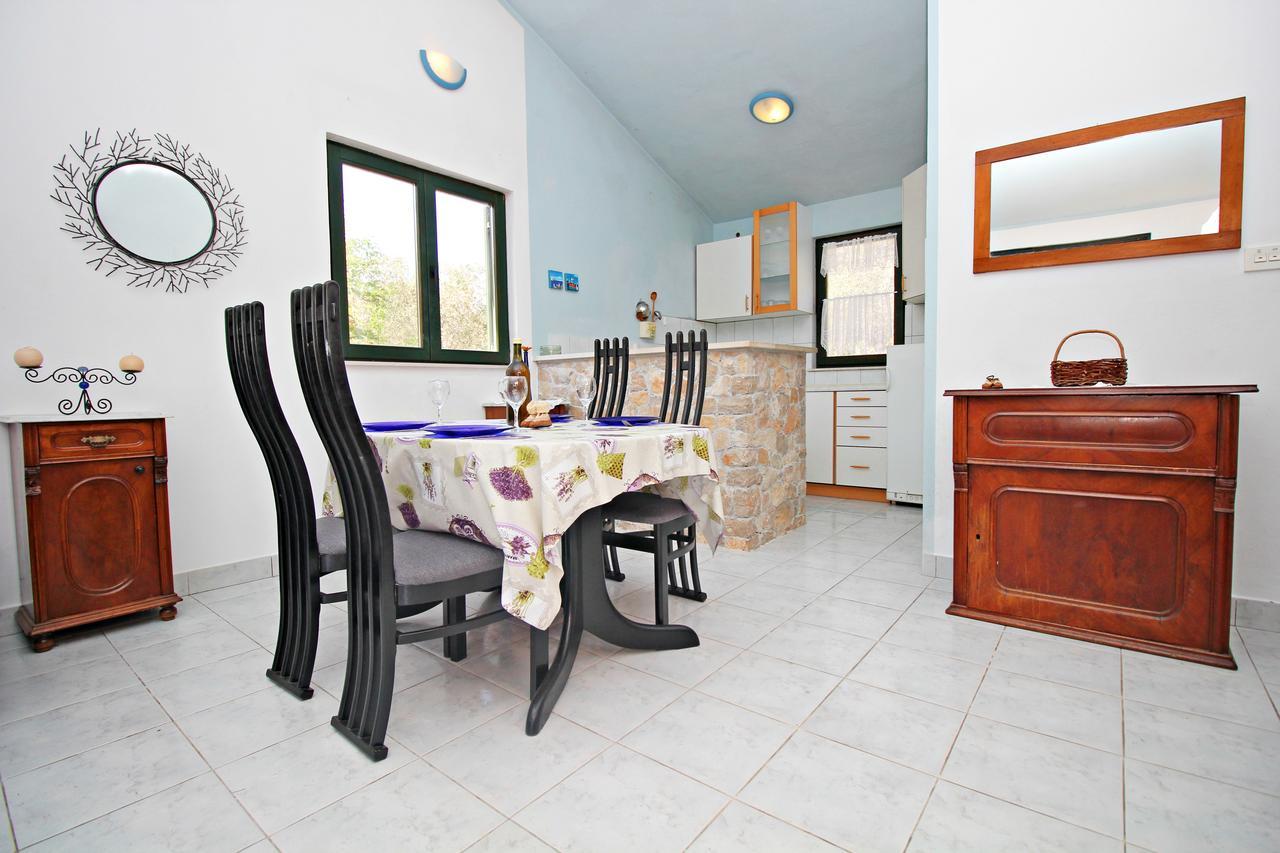 Guest House Beverin Сали Экстерьер фото